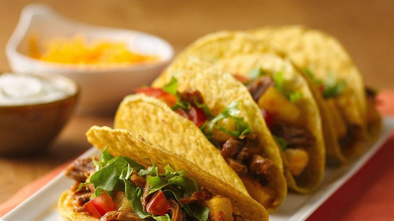 Slow Cooker Pineapple Pork Tacos